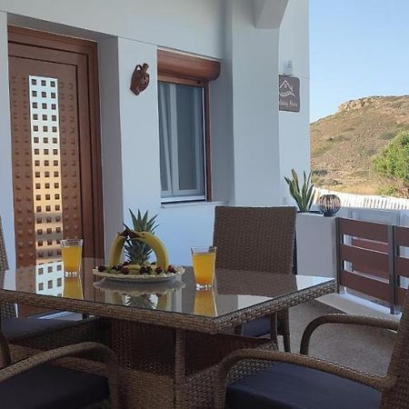 Holiday Home Triovasalos Milos エクステリア 写真