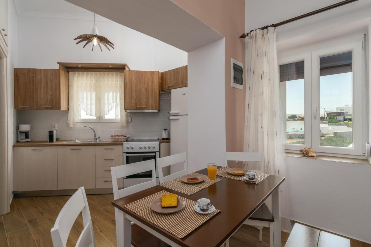 Holiday Home Triovasalos Milos エクステリア 写真