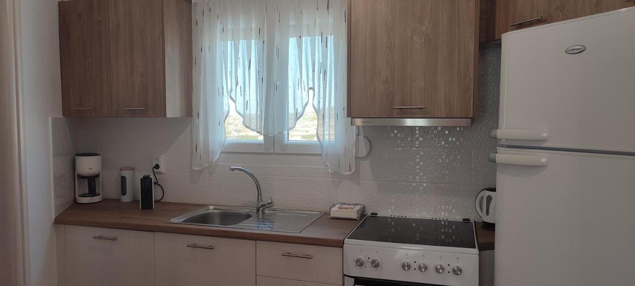 Holiday Home Triovasalos Milos エクステリア 写真