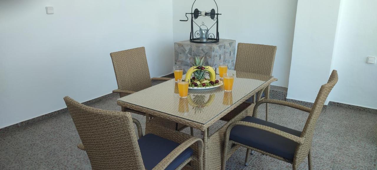 Holiday Home Triovasalos Milos エクステリア 写真
